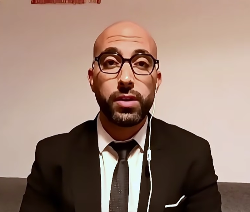 الأستاذ ناصر عودة
